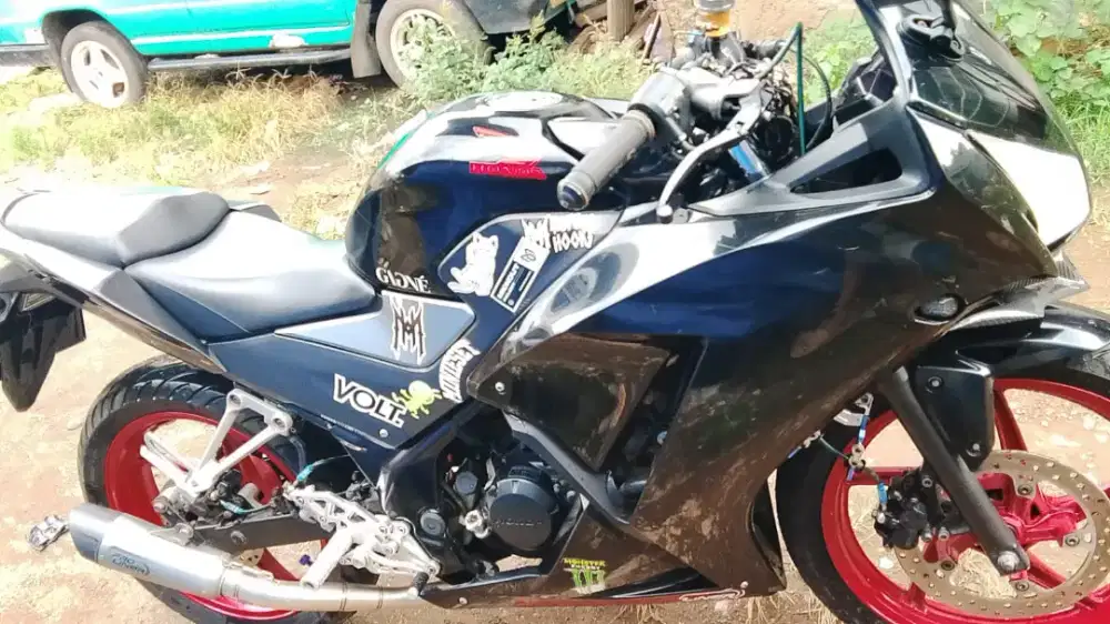 Jual Cbr 150 tahun 2014