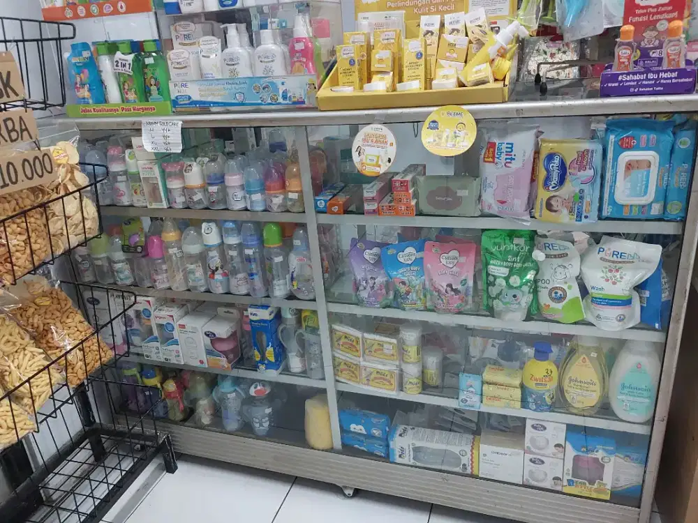 JUAL ETALASE KACA 1.5MTR