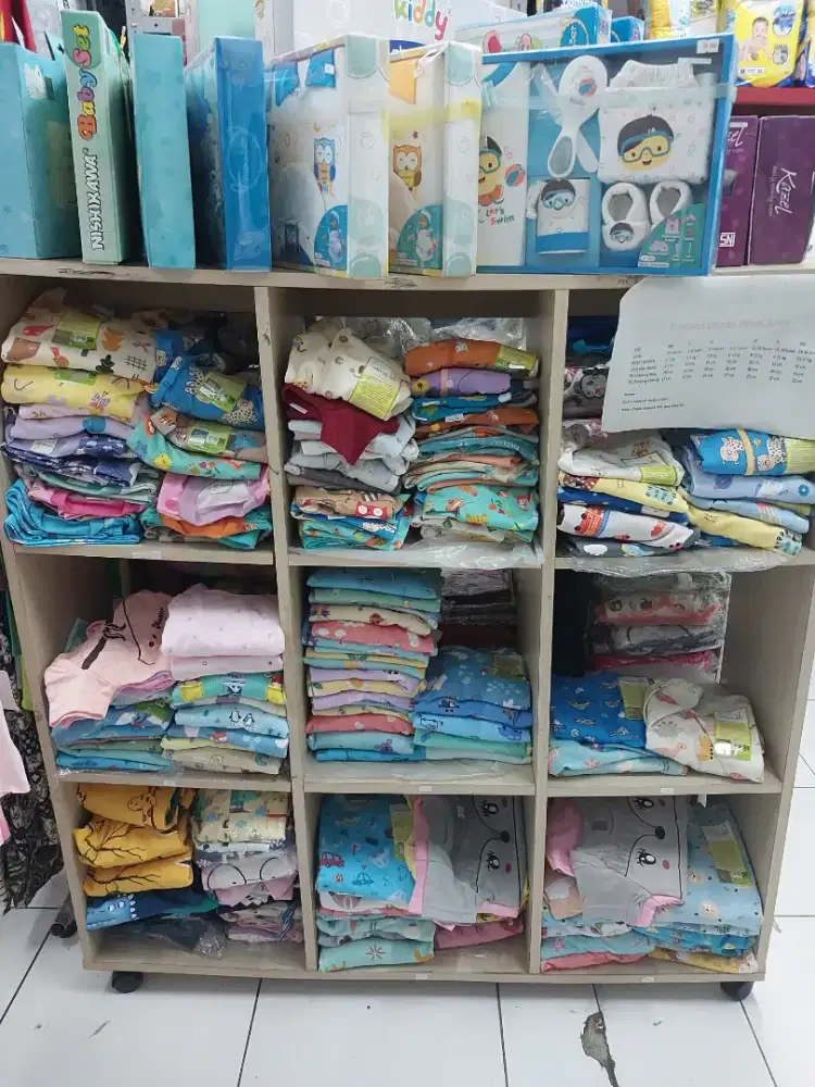 JUAL RAK KAYU DISPLAY 1x1M