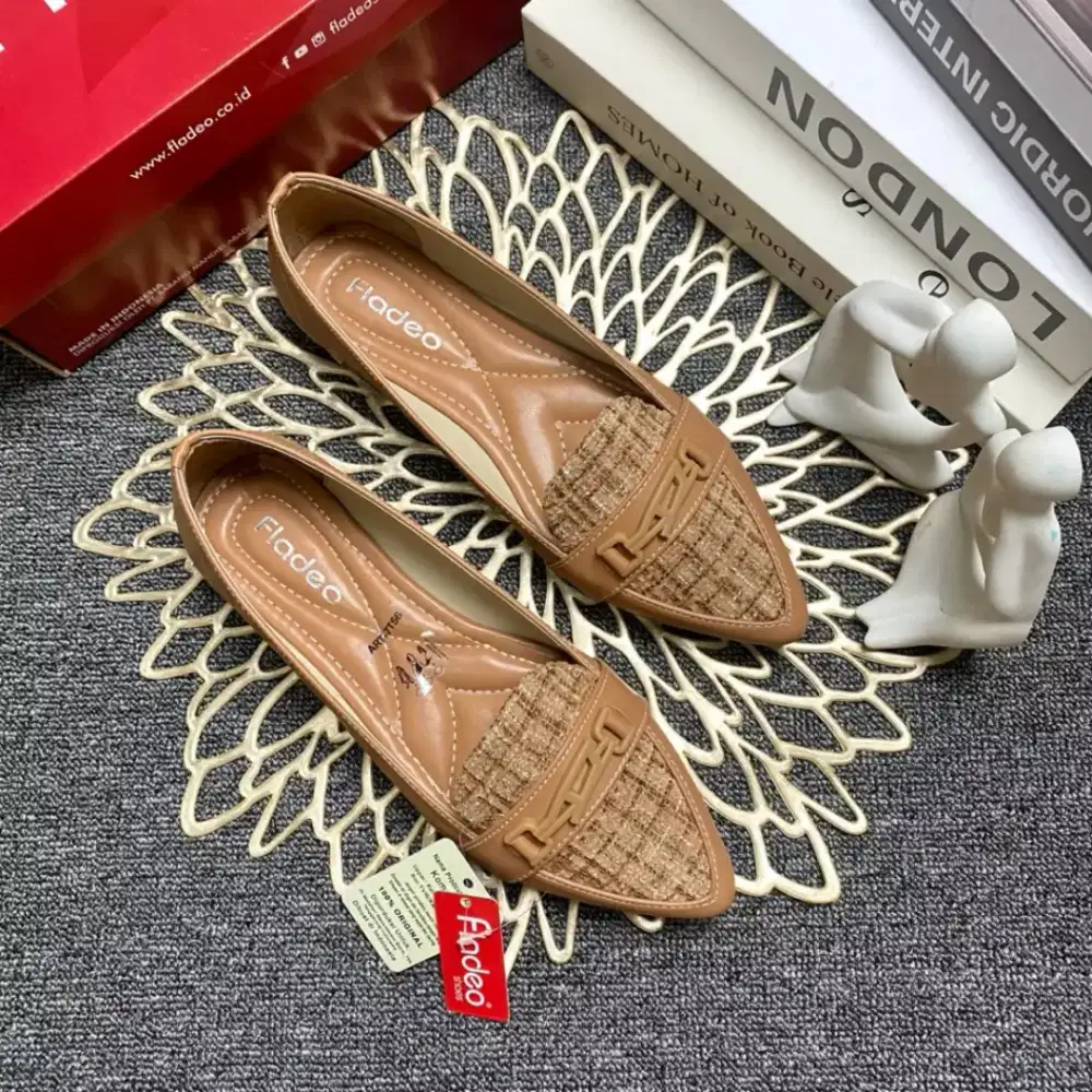 Flatshoes cewek branded