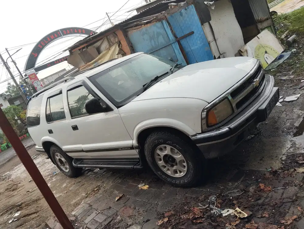 Opel Blazer 1997 Bensin