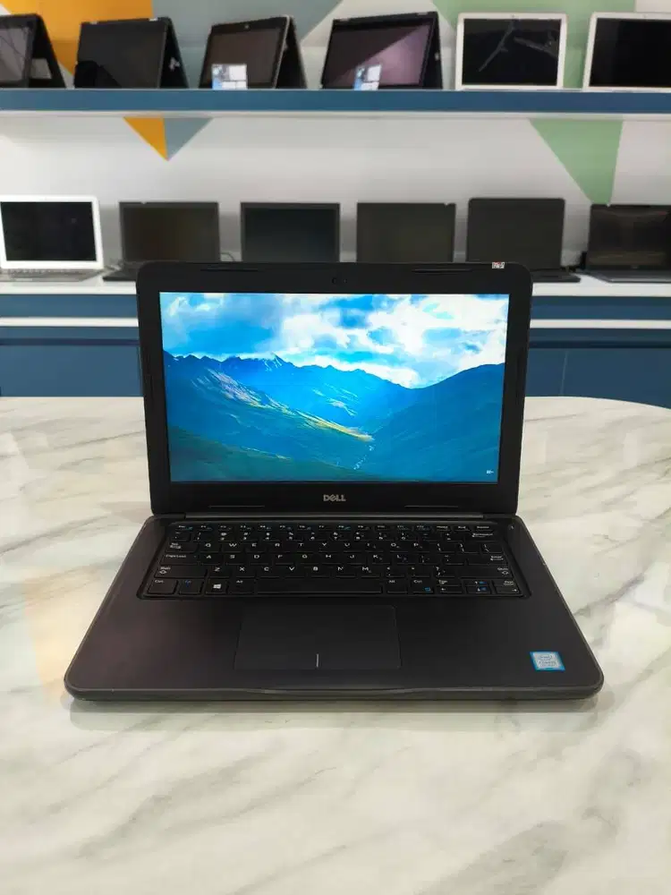 [D49] Laptop Desain i5 Gen 7 8GB 256GB 14 Cocok Untuk Mahasiswa