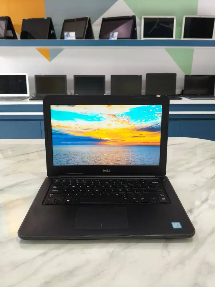 [D49] Laptop Desain i5 Gen 7 8GB 256GB 14 Cocok Untuk Pelajar