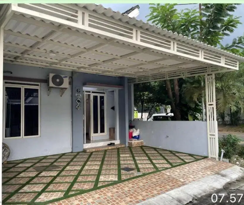 Disewakan rumah semi furnished