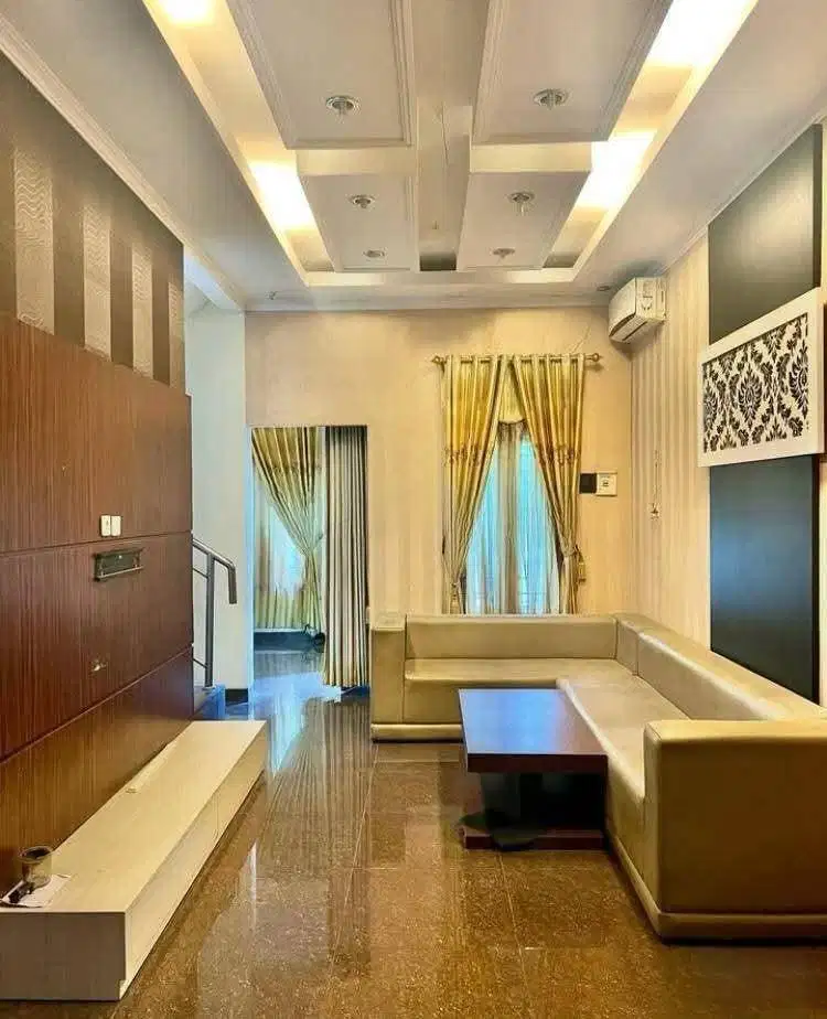 JUAL RUGI BU BANGET, rumah 500 meter jl adisucipto jl solo maguwoharjo