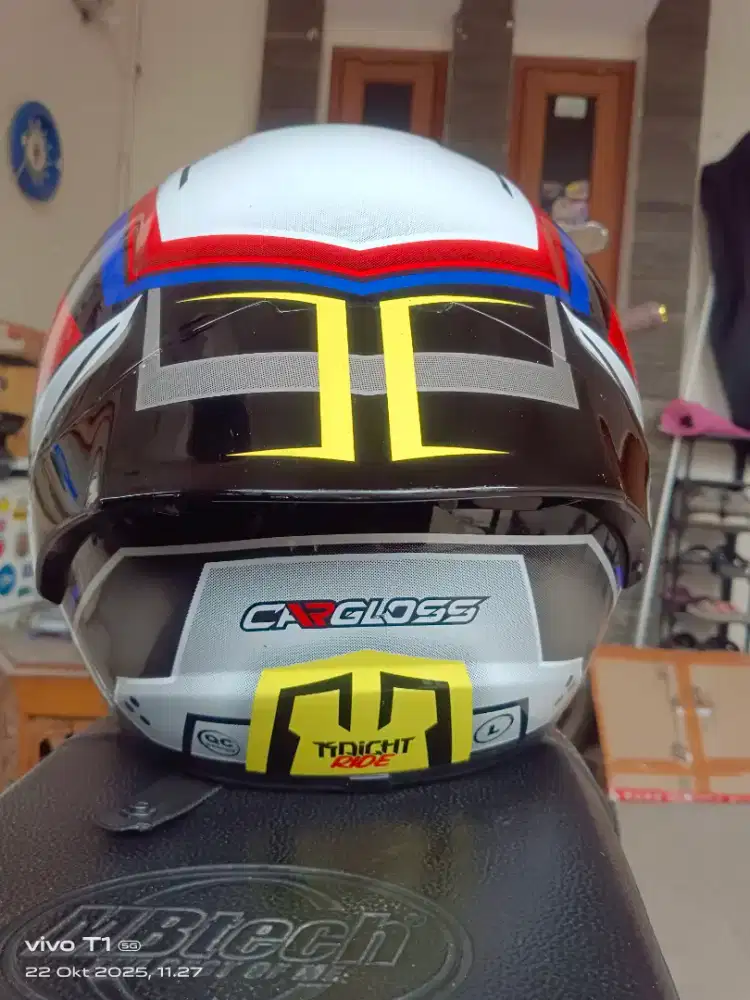 Jual helm Merk. Cargloss type Knight Rider 98% mulus