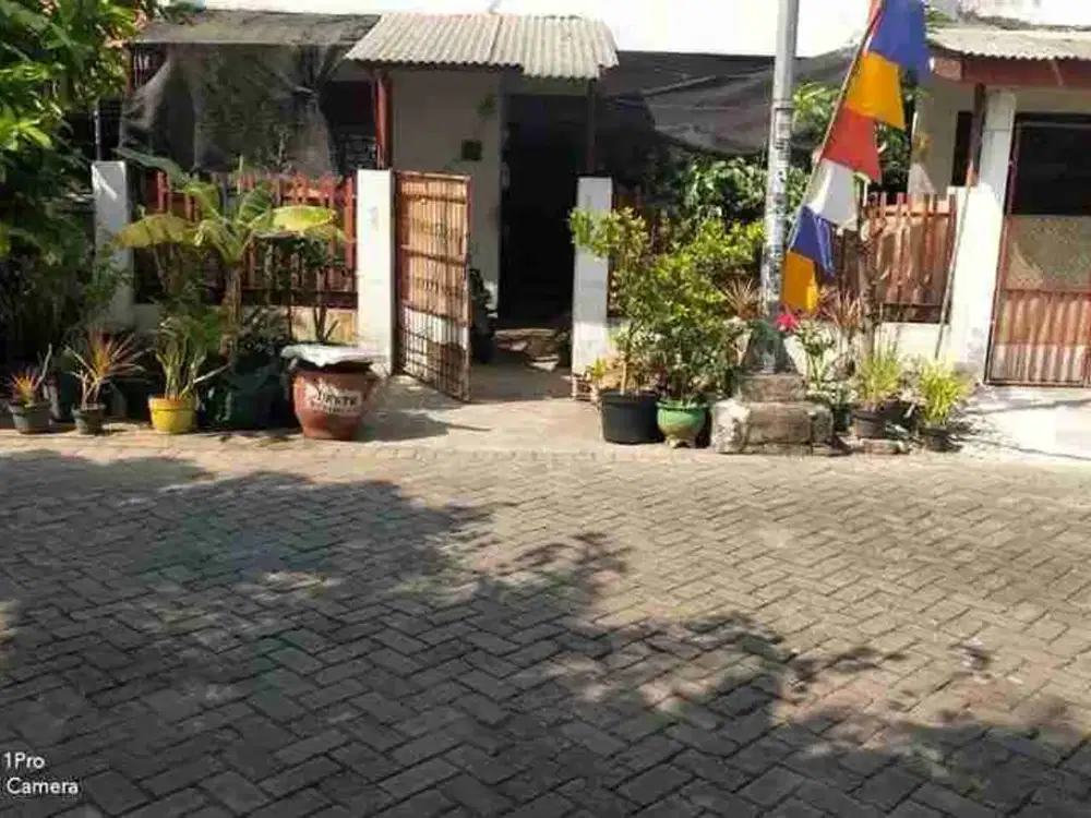 Rumah Kost Kutisari dekat raya rungkut industri, petra, siwalankerto