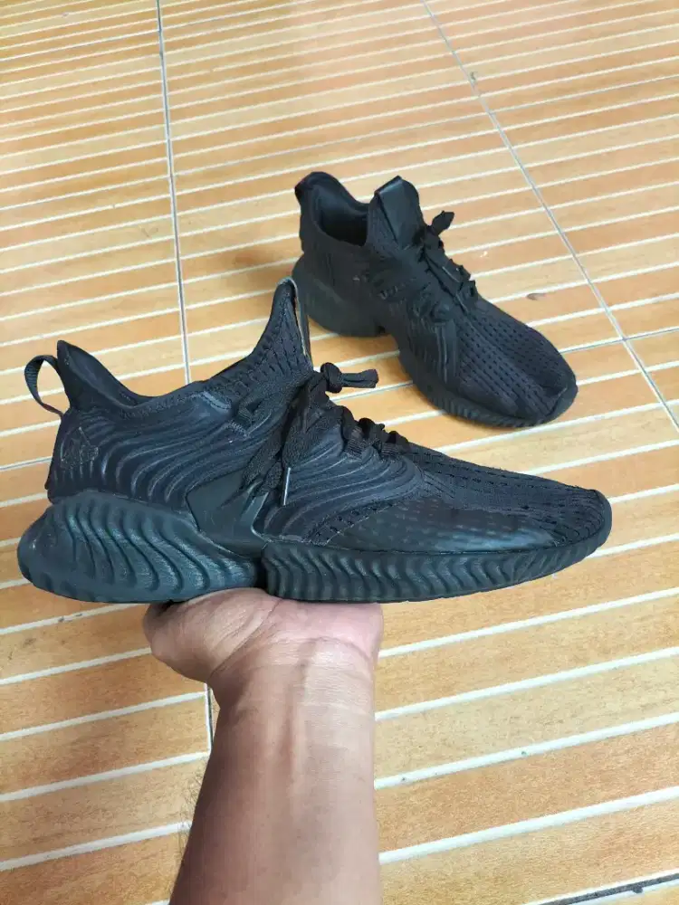 Adidas AlphaBounce uk.43 ori second