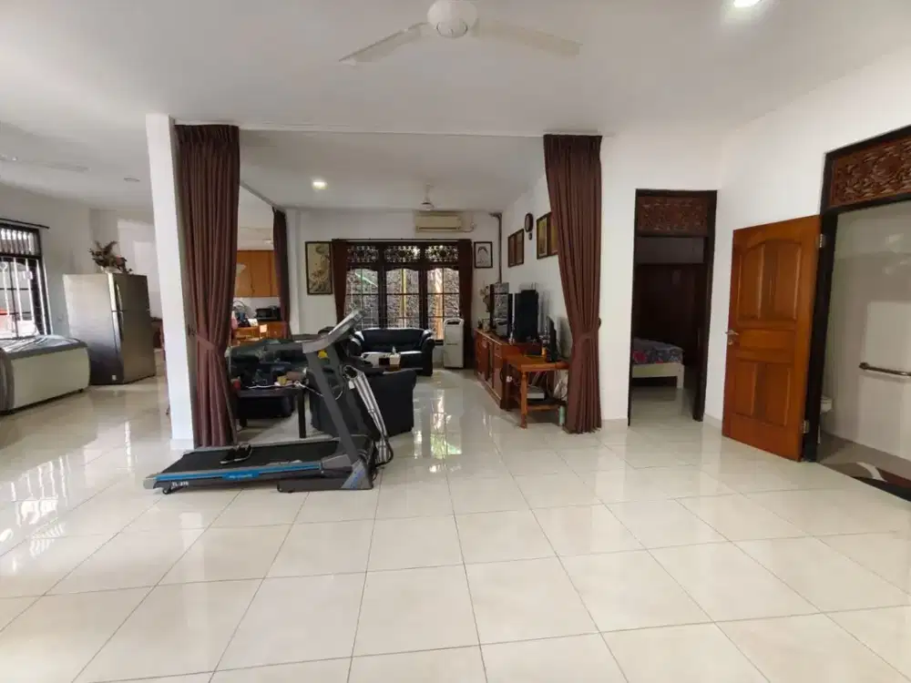 rumah strategis 2 lantai di sanur,kawasan villa, dkt mall,pantai, RS