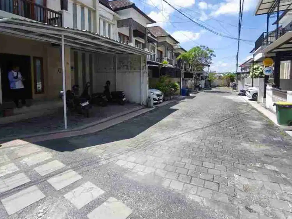 For sale rumah one gate security 24jam dkt utama mahendradatta jl6mtr