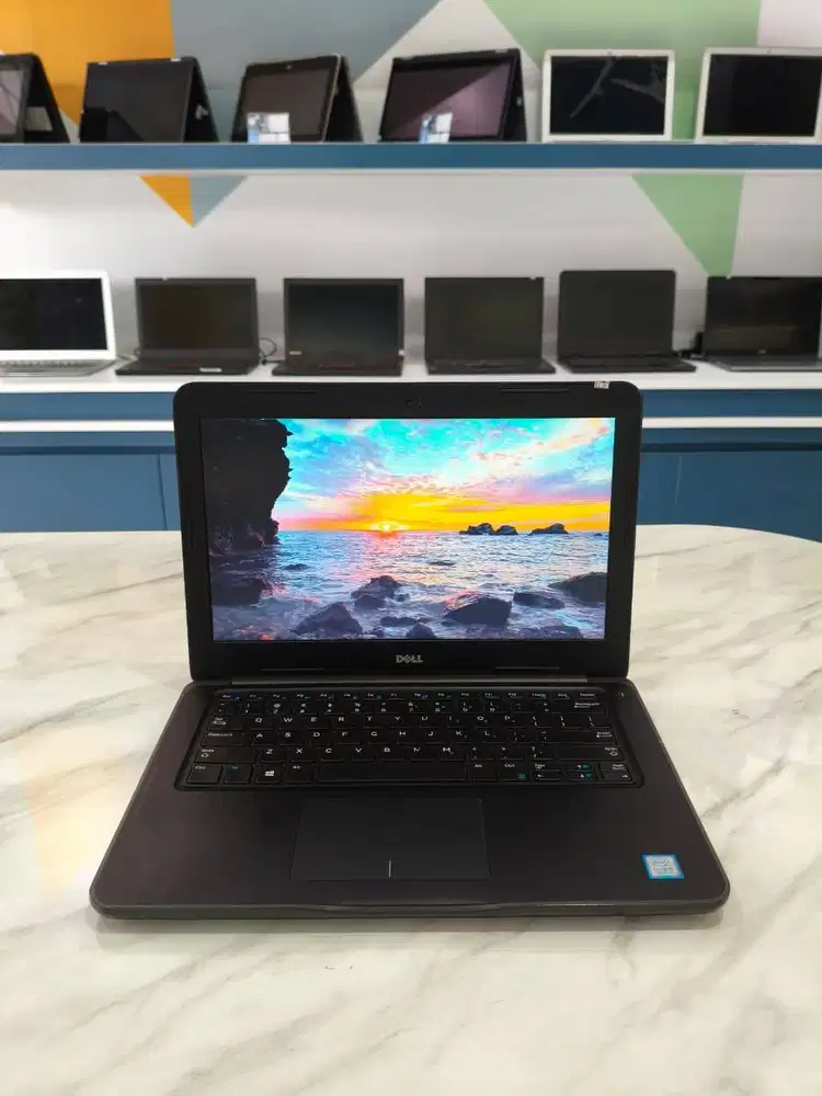 [D49] Laptop Desain i5 8GB 256GB 14 Aplikasi Siap Pakai