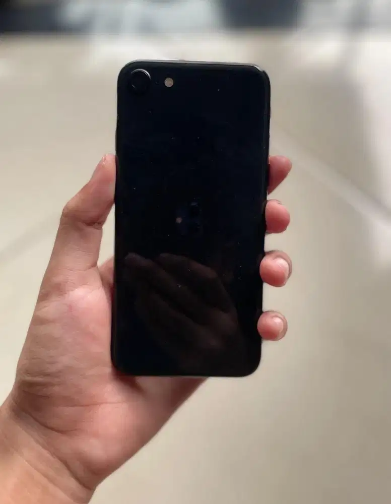 Iphone se 2020 128gb beacukai