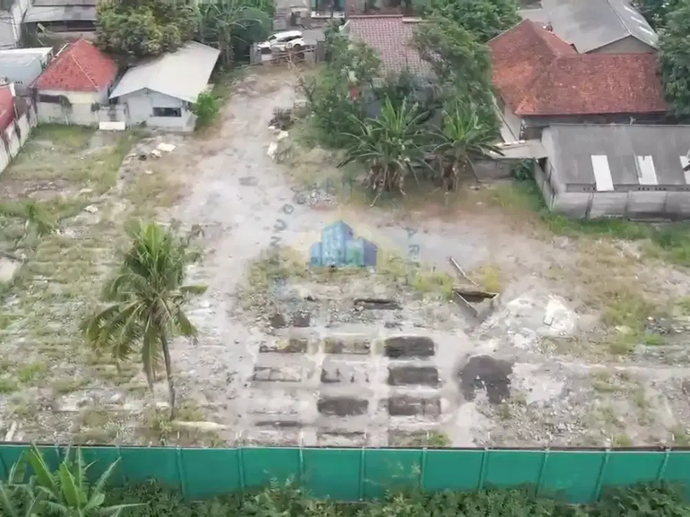 DISEWAKAN TANAH DAN BANGUNAN 2000m AKSES KONTAINER PAGAR KELILING