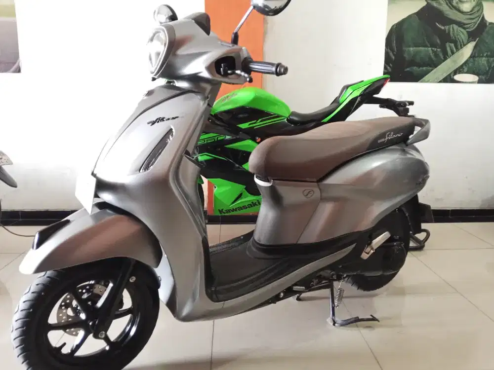 Yamaha grand Filano hybrid AKS 2024 full orisinil Gress