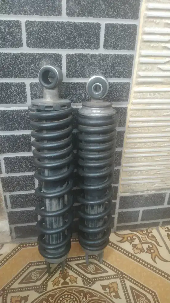 Shok ori copotan vario dan beat msih normal lokasi bintaro pondok aren