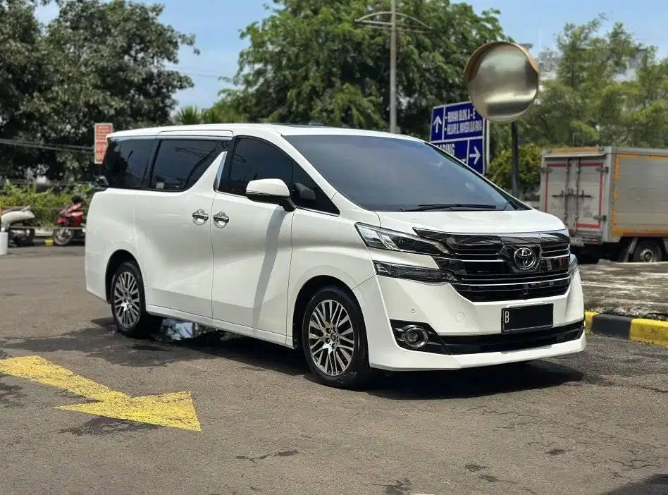 Jual Cepat : 2016 Toyota Vellfire 2.5 G AT Km 80rb Record Siap TT