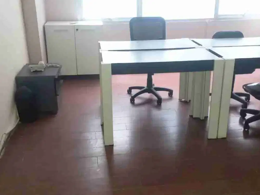 Ruangan Kantor disewakan tahunan di Apartemen Menteng Square Jakpus