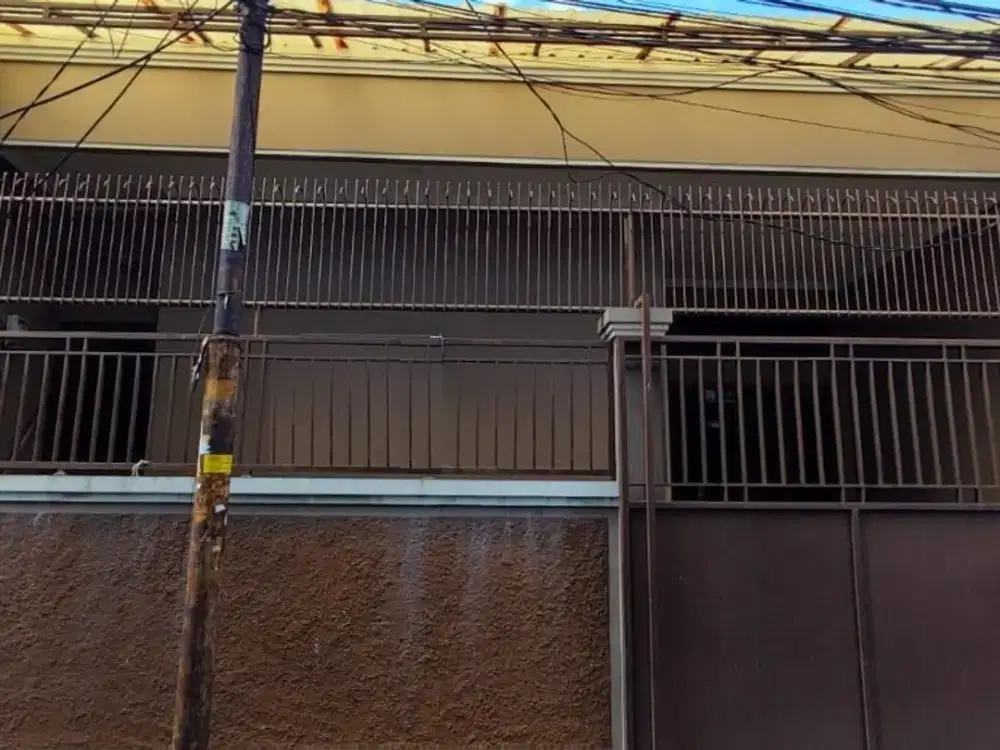 DIJUAL RUMAH PADEMANGAN TIMUR UKU 8X14 HRG MENARIK RAPI 1 LANTAI JRG ADA