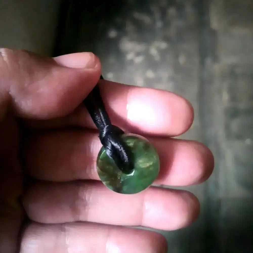 Kalung giok hijau natural jadeite jade model donat