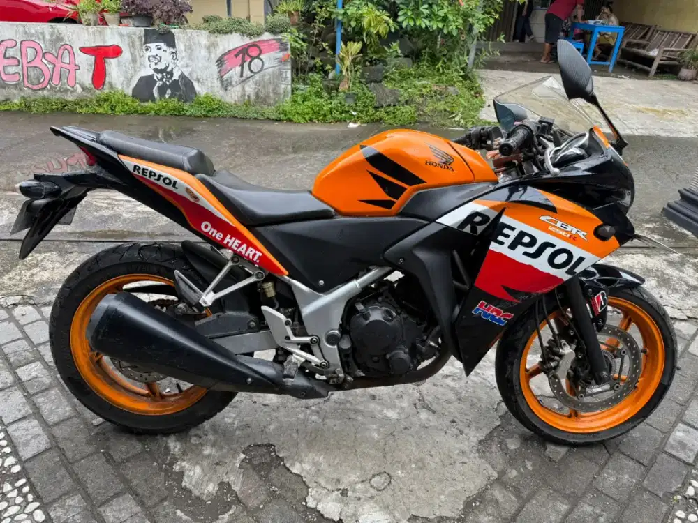 CBR 250 THN 2013 plat B Jakarta