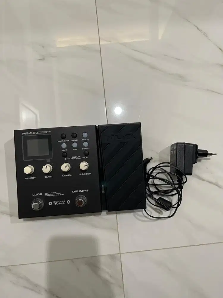 Multi Effect NUX MG 300 Sangat Mulus