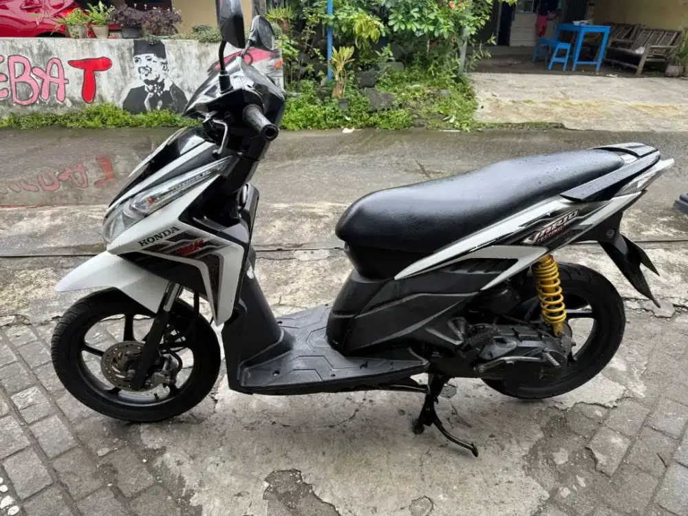 Honda Vario techno tahun 2011 plat AB Bantul