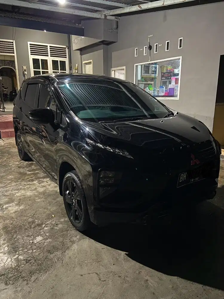 Xpander sport 1.5 rockford fosgate black edition