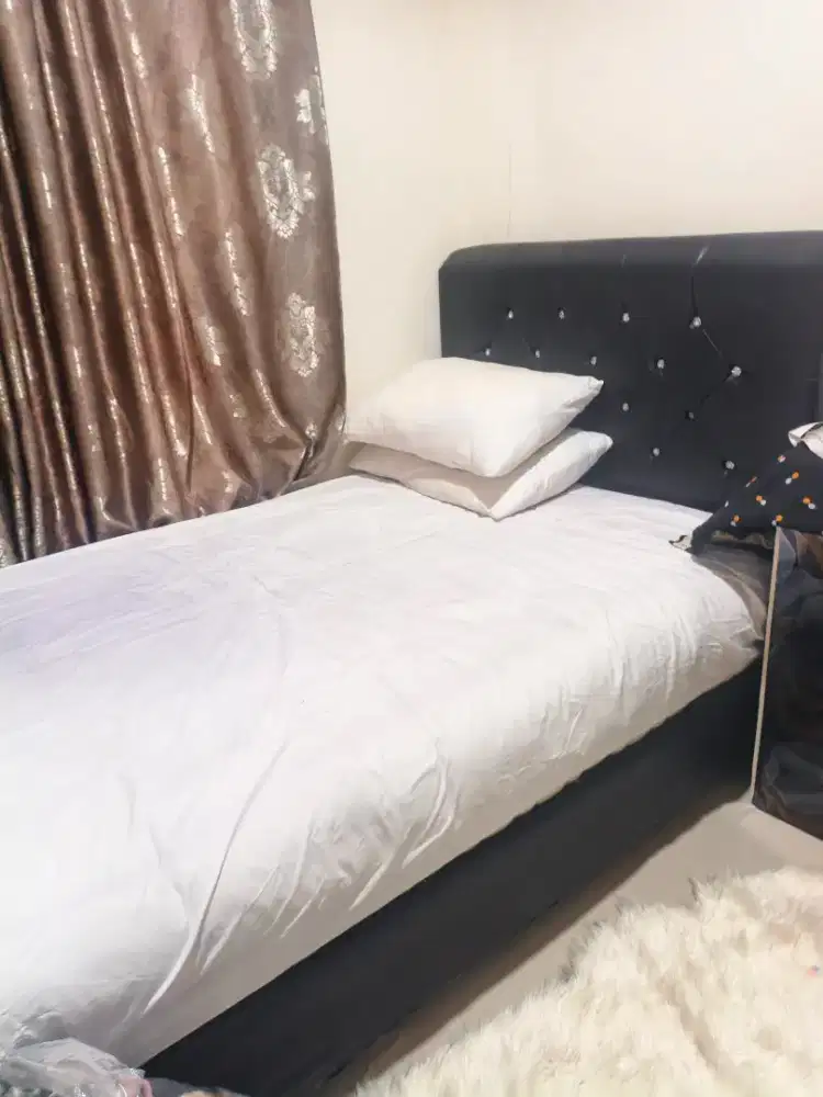 Tempat tidur kasur divan dan head board