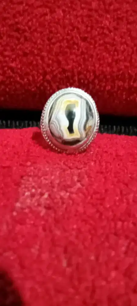 Batu akik karang Nunggal motif pamor