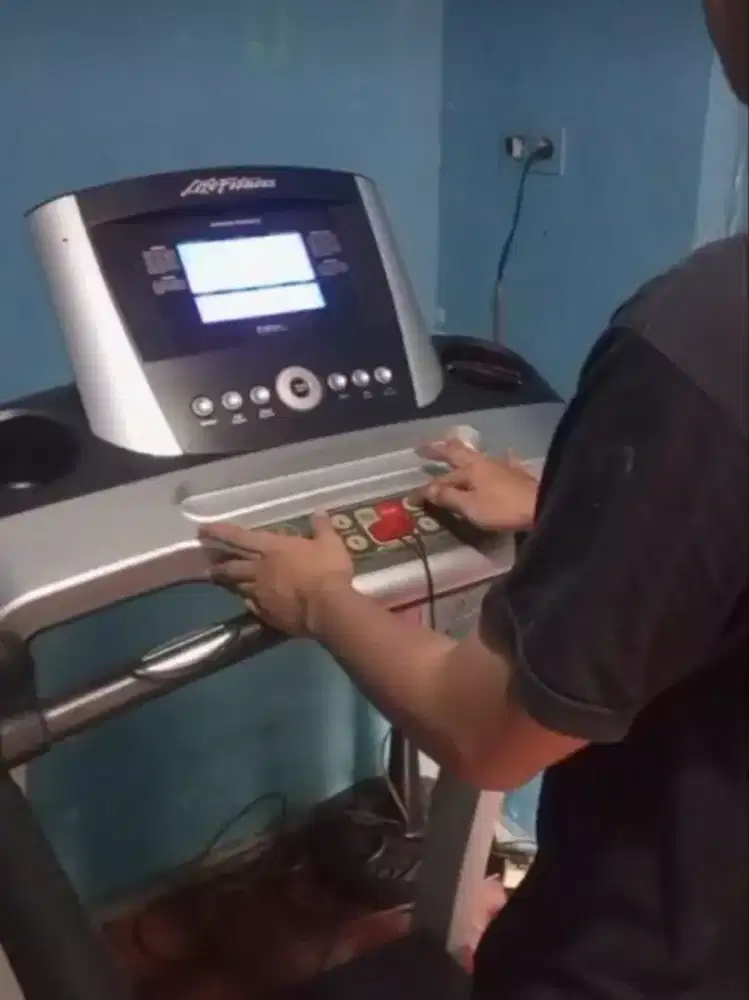 Treadmill Lifefitness