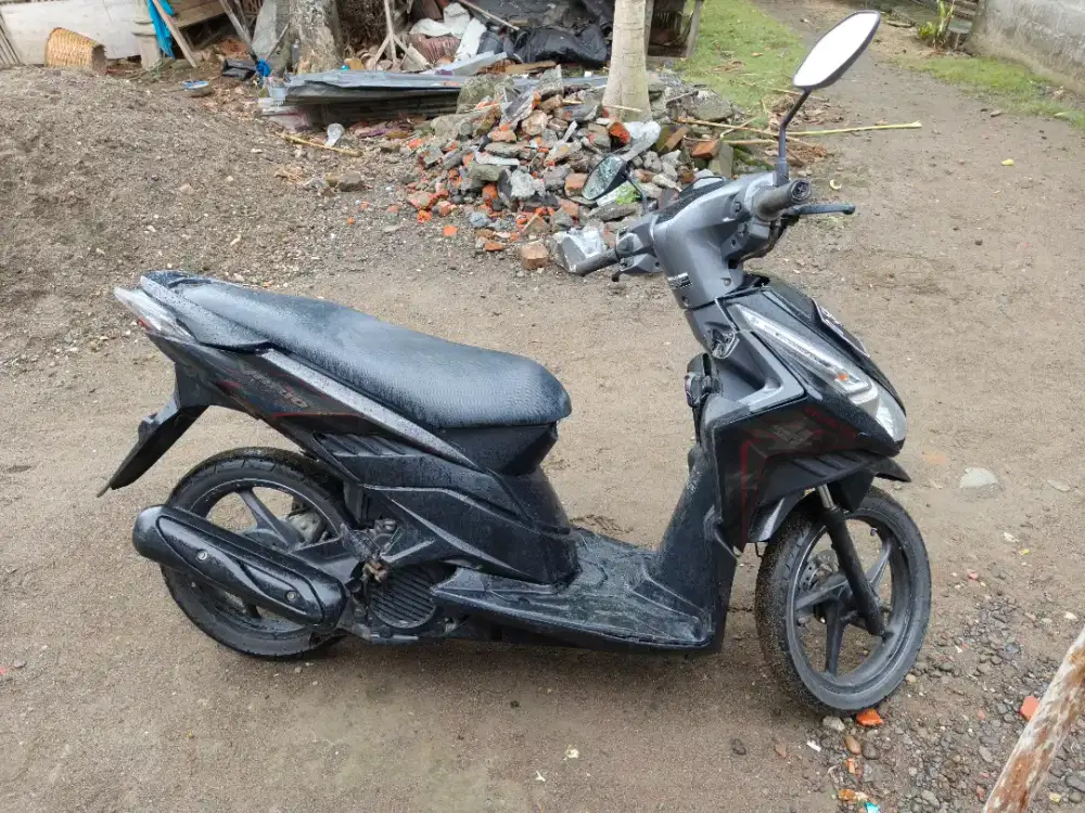 Vario techno tahun 2011 plat D bandung