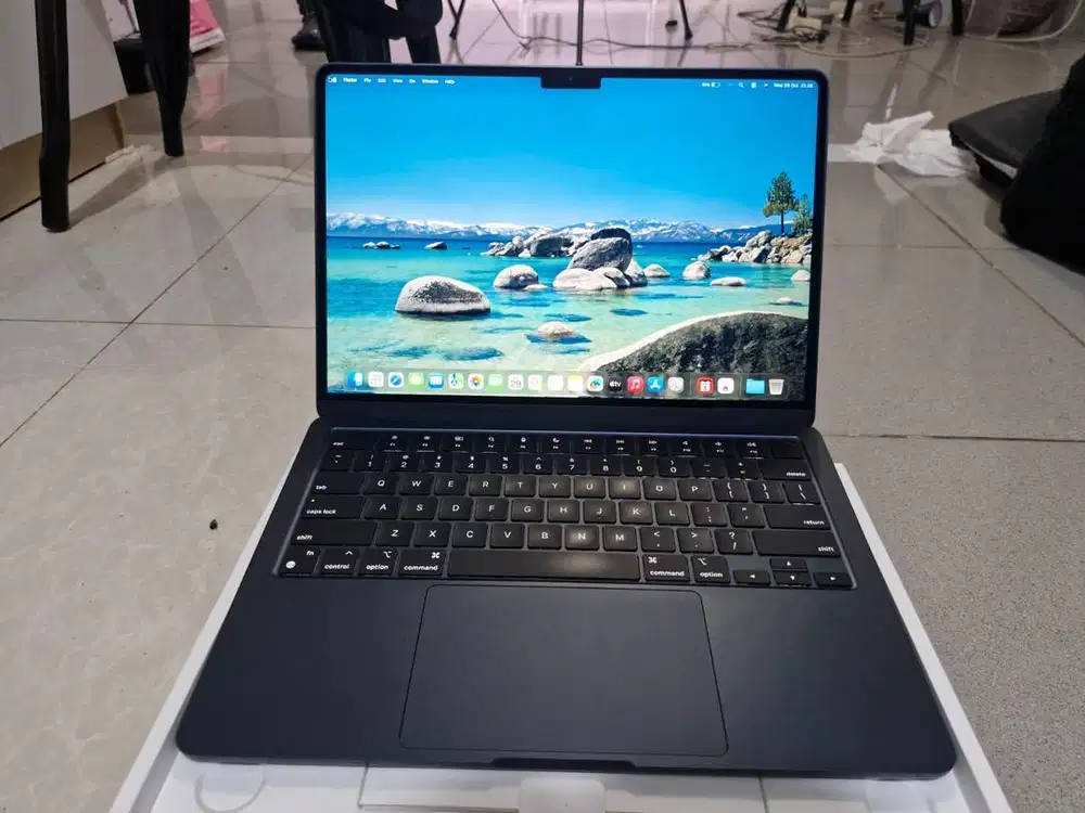 Dijual MacBook Air M2 16/256