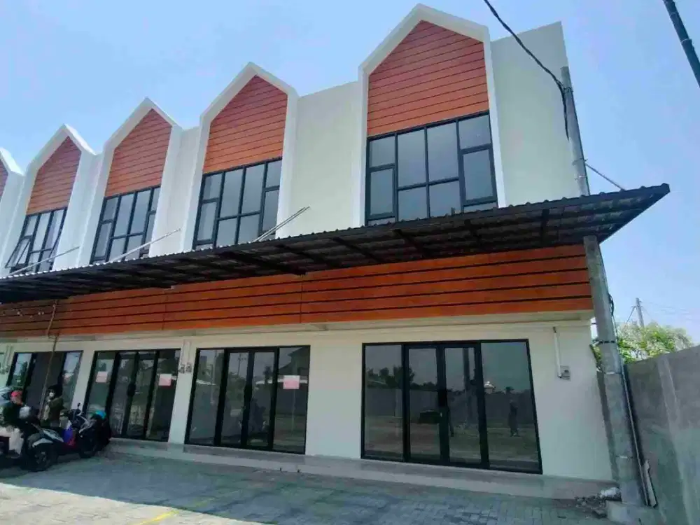 Ruko 2 lantai Siap huni strategis nol Jalan Raya