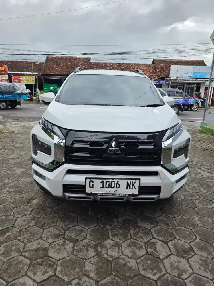 Xpander cross matic tahun 2024