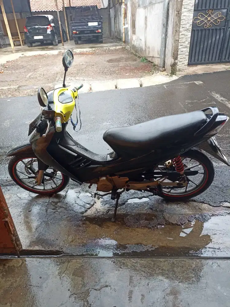 Suzuki shogun sp 2005