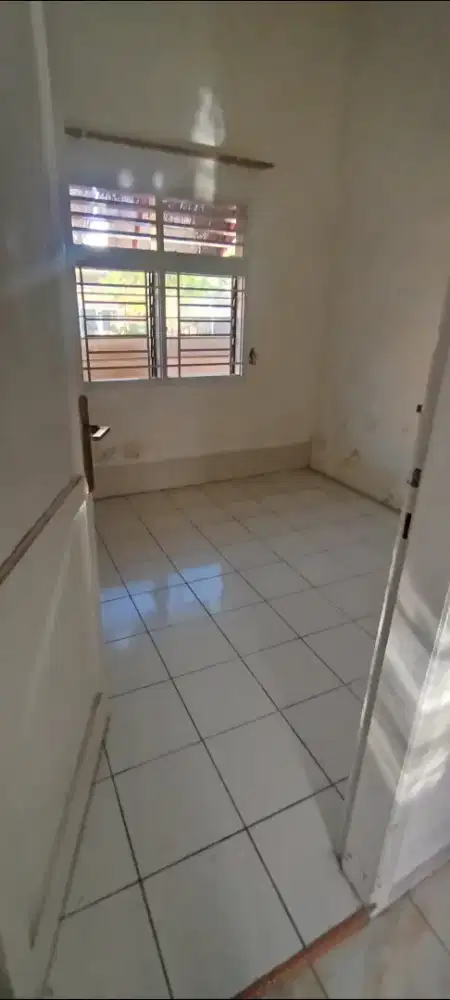 DISEWAKAN / DIKONTRAKKAN / KONTRAK RUMAH