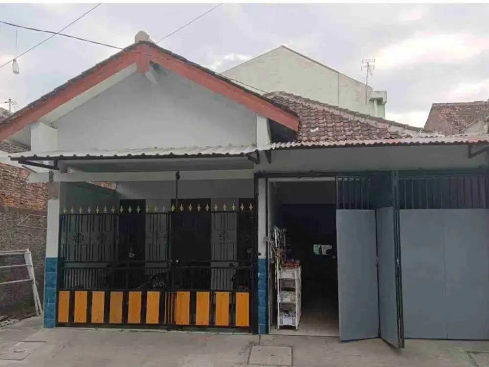 Dijual Cepat Rumah Strategis Lokasi Banyuanyar,Solo Luas 100m2 BU!