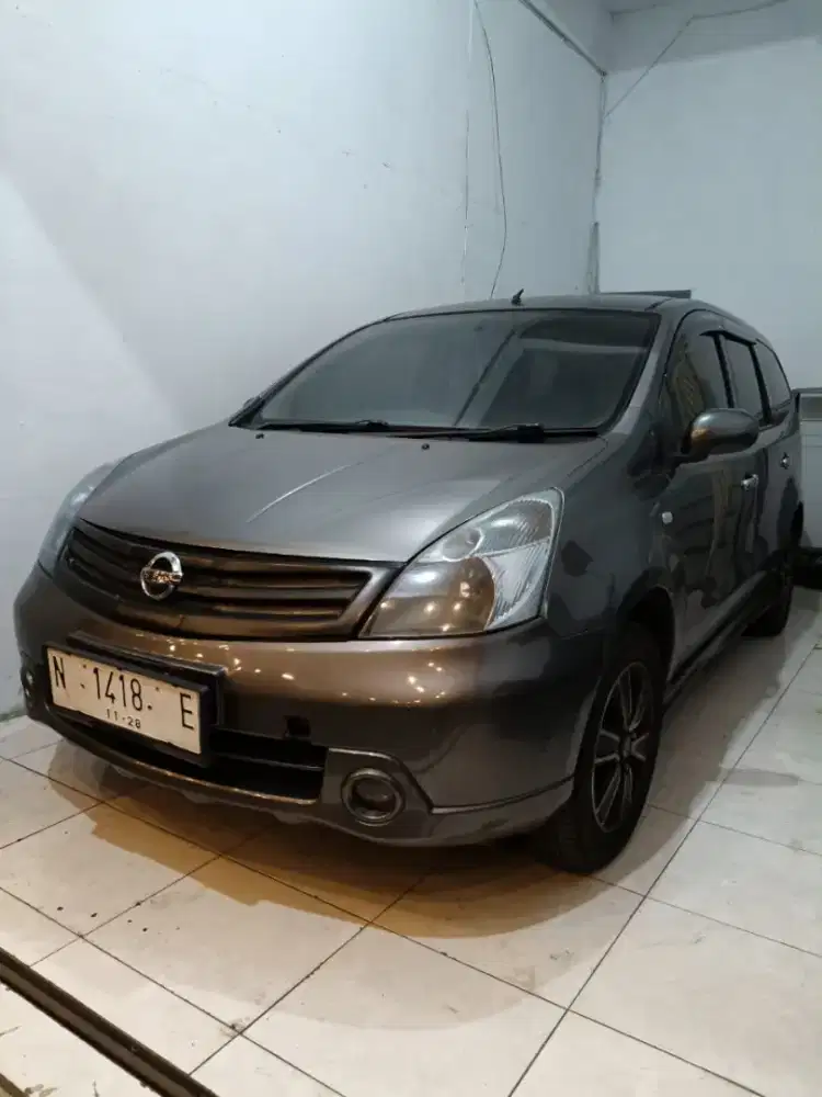 Grand Livina ultimate XV 1.5 th2007 Automatic