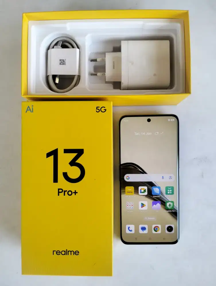 Realme 13 Pro+ 5G (12+12/512 GB). Fullset. No Bongkar²