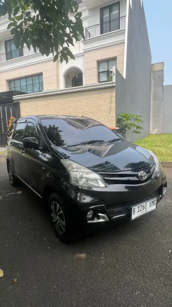Toyota Avanza E 2012 Matic Warna Hitam Pajak Panjang