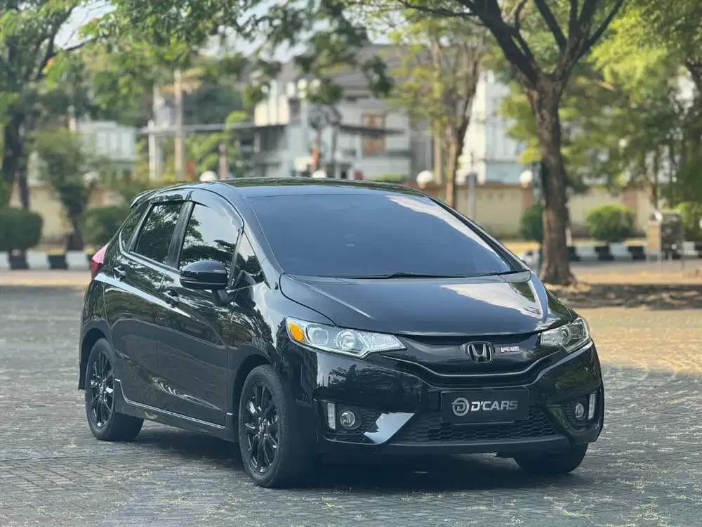 Jazz RS Black Top Matic Langka Istimewa Low KM