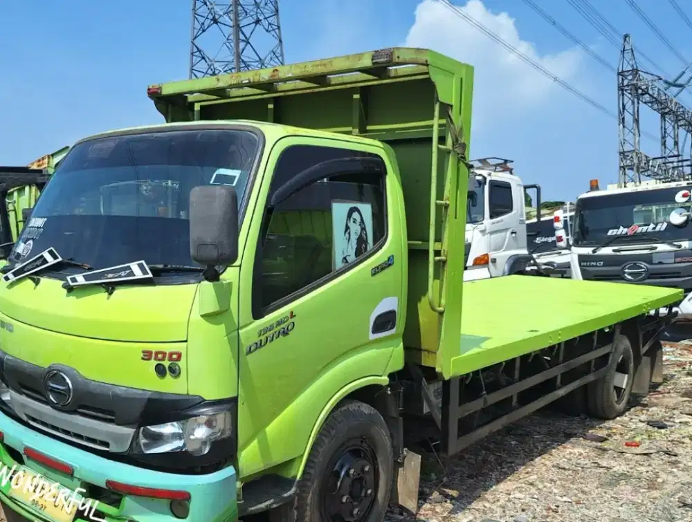 Hino Dutro 136MDLong Bak Besi Long 5.8m Turbo Bio Solar mulus Colt