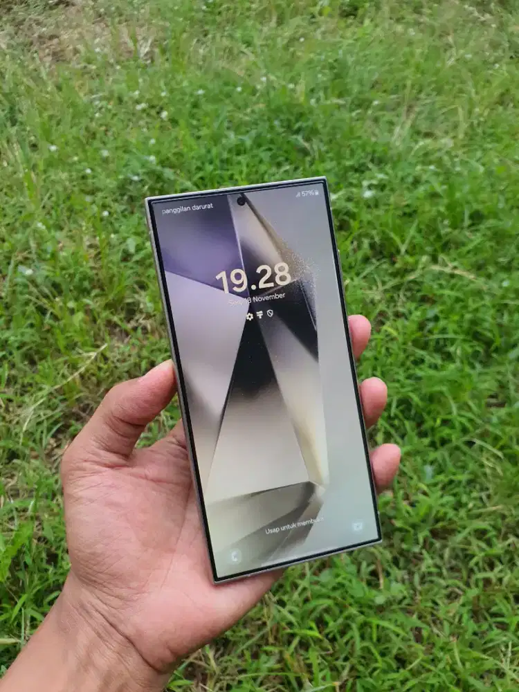 Samsung Galaxy S24 Ultra 5G 512 GB SEIN LIKE NEW