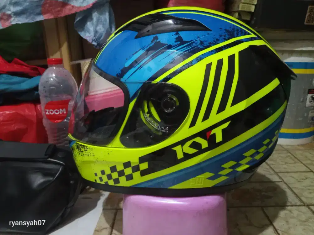 Helm kyt fulfaes R10 ukuran L
