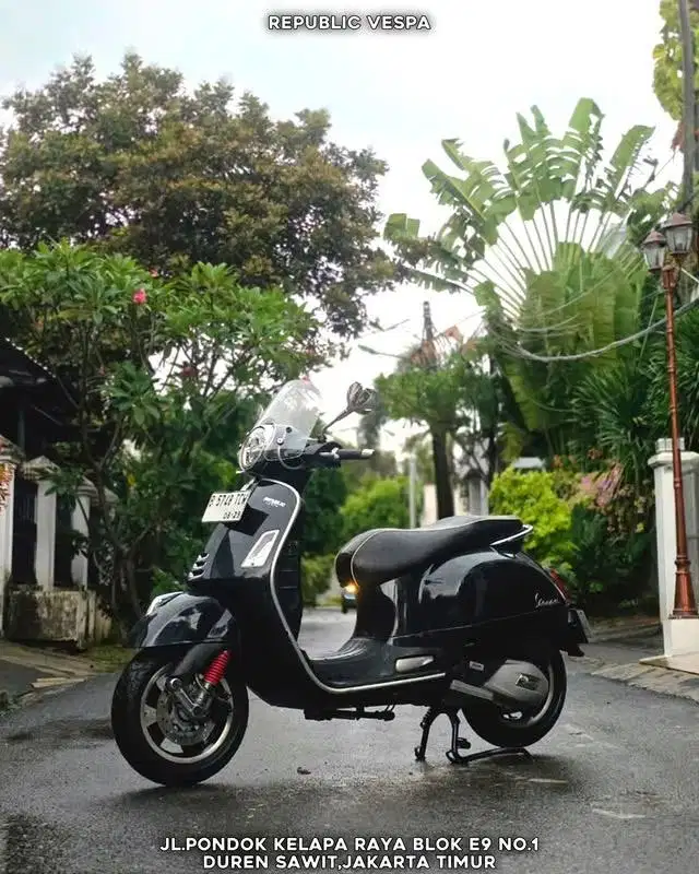 DIJUAL PIAGGIO VESPA GTS 4V 150 IGET ABS LED TH 2019 PERFECT CONDITION