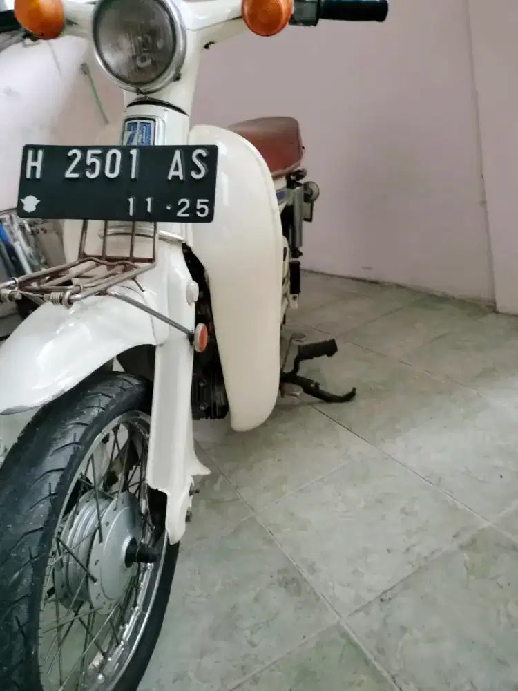 C70 79 Istimewa putih mulus original