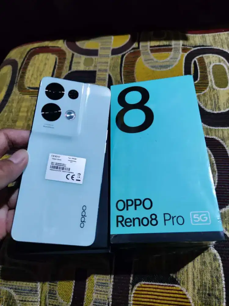 Oppo Reno 8 PRO 5G 12/256gb istimewa seperti baru