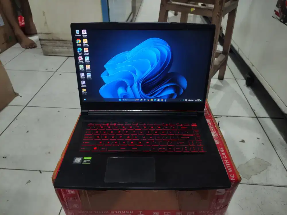 A993 Laptop MSI GF63 Ram 16gb SSD 512gb core i7 gen10 Gaming