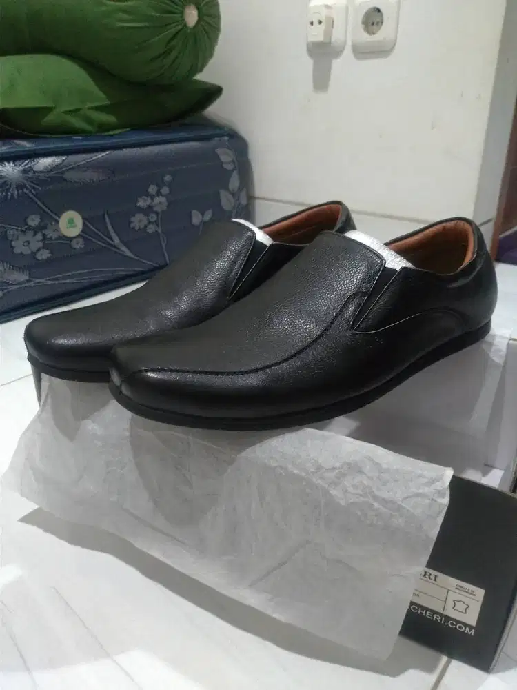 Sepatu Pantofel Buccheri 41 Hitam