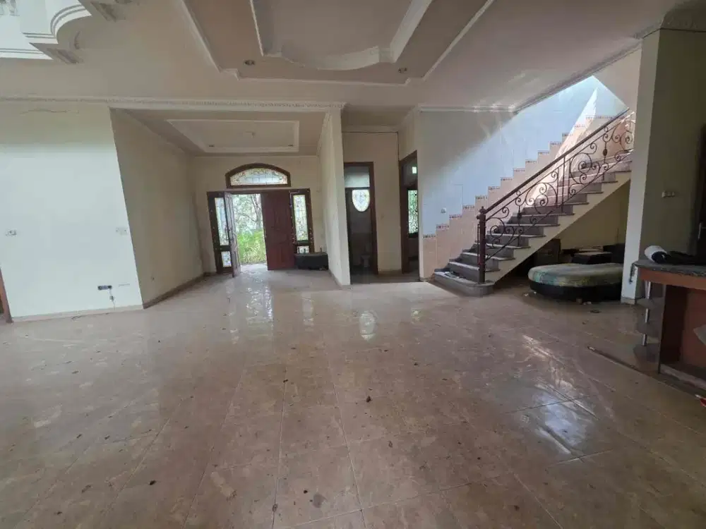 Raya Bukit Golf Citraland Utama  golf view samping